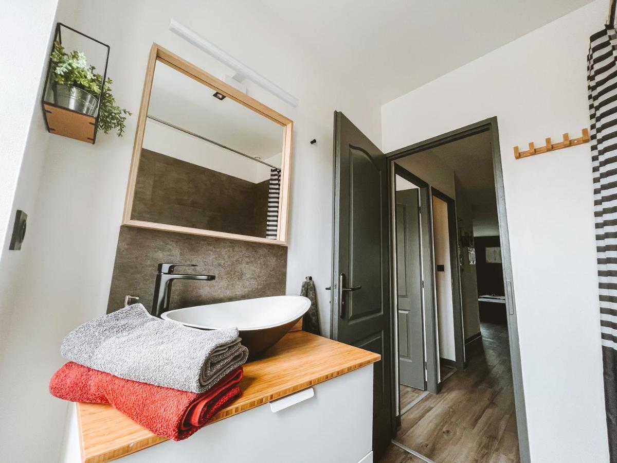 Le Dromardechois - Gite Meuble 6 Personnes Tournon Sur Rhone - Ecolodgite Eksteriør bilde